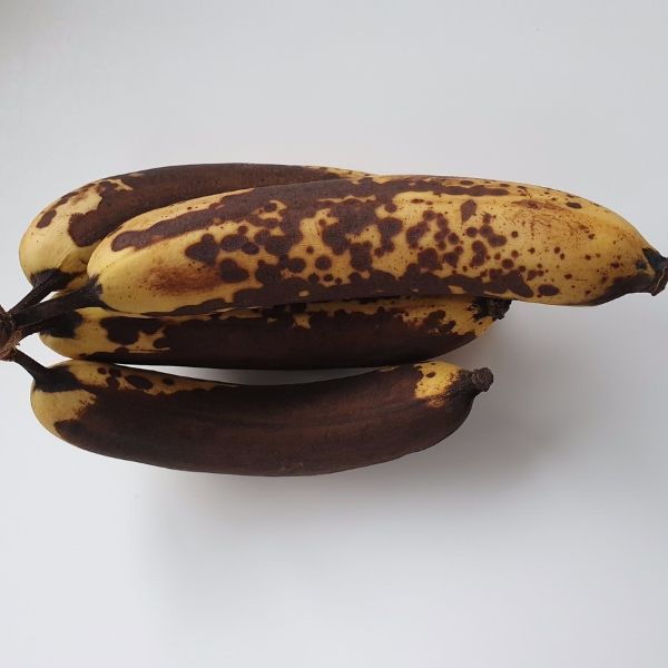 Image of ripe bananas for banana bread