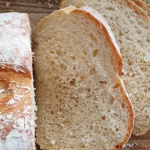 Recipe for white bread image of white loaf